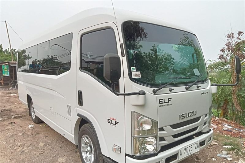 Long Elf 十九座中巴